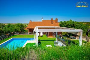 Unifamiliar En venta en Castilla La Mancha, Valdeaveruelo photo 0
