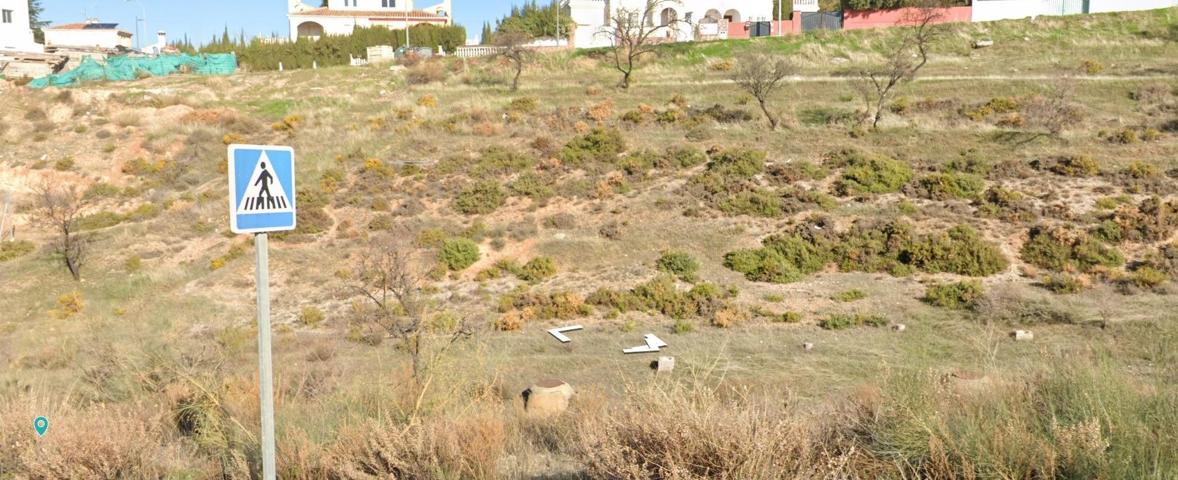 Venta de parcela en urbanizacion p-12, La Zubia photo 0