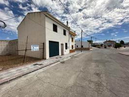 Venta de terreno urbano en el centro de Caparacena. photo 0