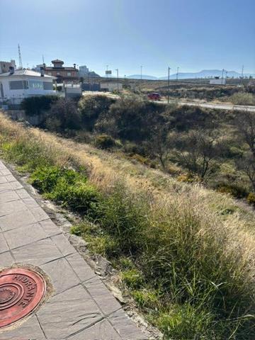 Parcela en venta en La Zubia. photo 0