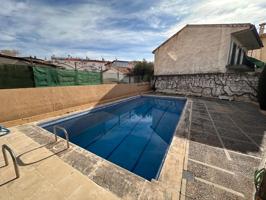 Venta de gran Chalet en pleno centro de La Zubia photo 0