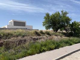 Venta de parcela urbana en La Zubia photo 0