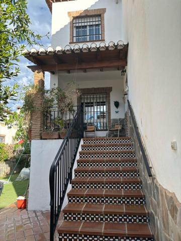 Alquiler de chalet pareado en La Zubia. photo 0