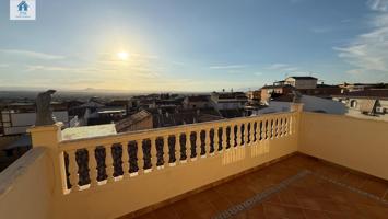 Venta de casa en Huétor Vega photo 0