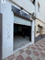 Venta de local en plena zona comercial de La Zubia photo 0