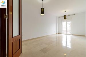 PISO EN PLENO CENTRO DE JEREZ CON ASCENSOR photo 0