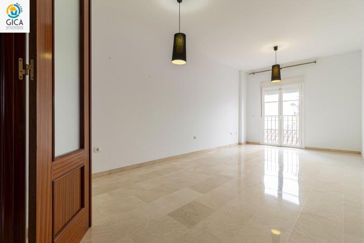 PISO EN PLENO CENTRO DE JEREZ CON ASCENSOR photo 0