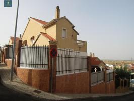 Chalet en venta en Loeches Zona Centro photo 0