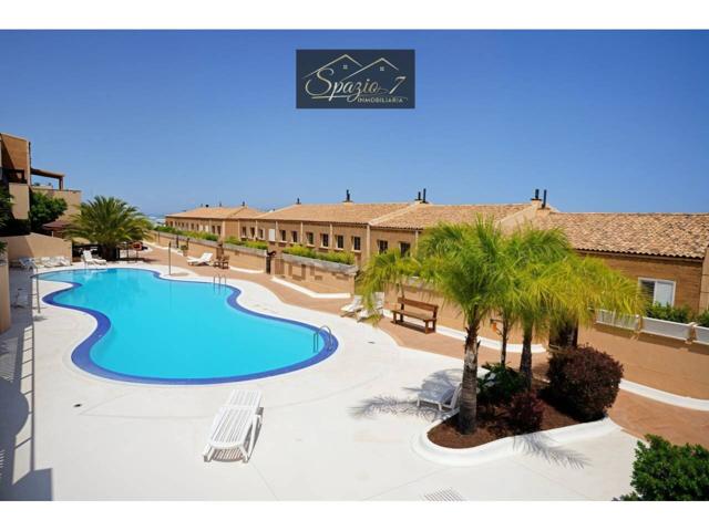 Chalet adosado en venta en Avenida del Pacífico photo 0