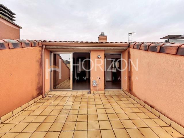 ÁTICO DUPLEX LISTO PARA VIVIR CON TERRAZA EN LA BEGUDA ALTA photo 0
