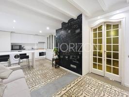 Piso totalmente reformado con balcón en el corazón del Gótico photo 0
