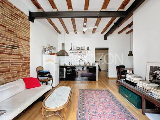 Piso luminoso de 50 m² con balcón en Ciutat Vella, listo para entrar a vivir photo 0