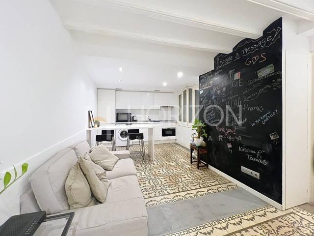 Piso totalmente reformado con balcón en el corazón del Gótico photo 0