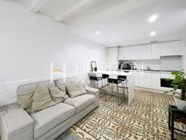 Piso totalmente reformado con balcón en el corazón del Gótico photo 0