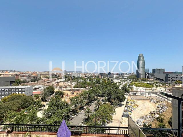 Ático con terraza panorámica y vistas espectaculares y exclusivas a Sagrada Família y Glòries photo 0