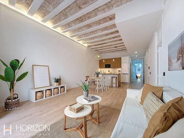 Encanto histórico y diseño moderno en pleno centro de Vilanova i la Geltrú photo 0