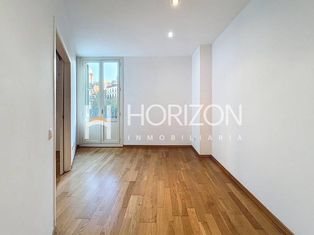 Piso en zona exclusiva en finca regia rehabilitada – Aribau con Valencia photo 0