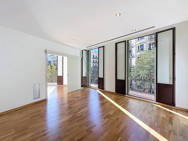 Propiedad en ubicación premium: Aribau con Valencia photo 0