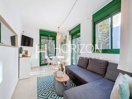 Espectacular piso esquinero y luminoso en el corazón de Barcelona photo 0