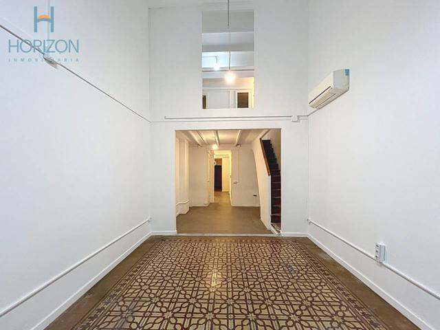 Local Comercial en Venta en Villarroel – Esquerra de l’Eixample photo 0