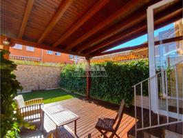 Amplio y espectacular chalet adosado ubicado en Torrejón del Rey photo 0