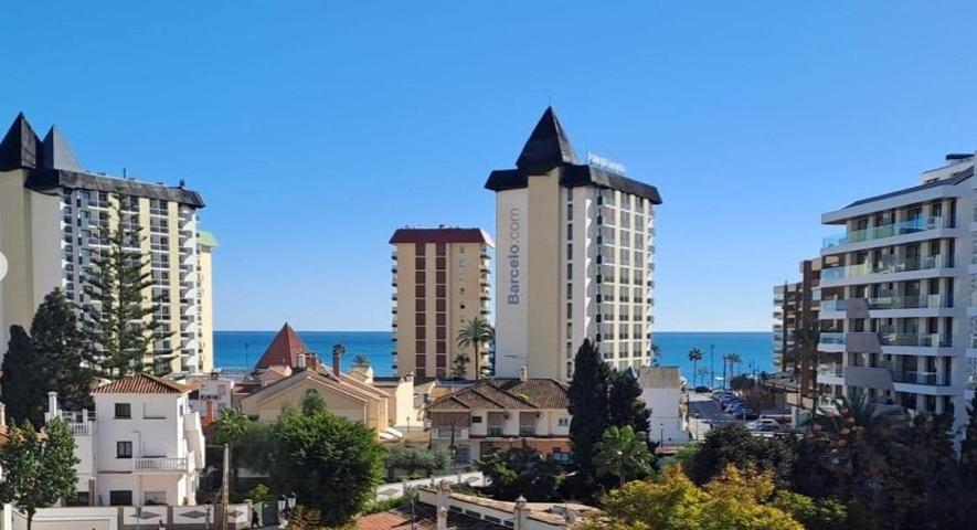 Fantástico apartamento situado en Fuengirola a 500 metros de la playa. photo 0