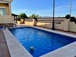 PAREADO CON CARÁCTER CON GARAGE Y PISCINA PRIVADO photo 0