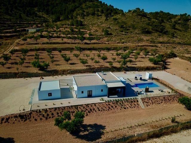 Casa En venta en Comunidad Valenciana, Hondon De Las Nieves photo 0