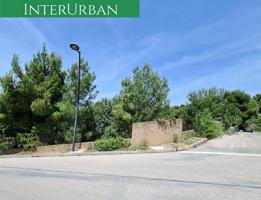 Parcela urbana en Olocau – Urbanización La Lloma, esquinera y vallada photo 0