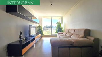 EXCLUSIVA - Luminoso y moderno piso de 3 habitaciones con garaje en Vilamarxant photo 0