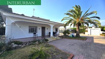 Tu chalet ideal a 5 min de Llíria: 4 hab., piscina cubierta y garaje photo 0