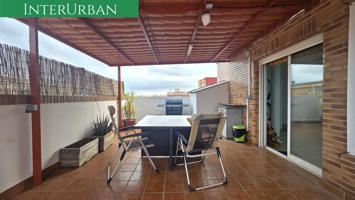 Ático dúplex en exclusiva con gran terraza, buhardilla y garaje en La Pobla de Vallbona photo 0