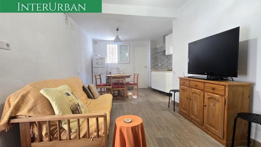 Interurban alquila en exclusiva Casa de pueblo luminosa y lista para entrar a vivir en Gátova photo 0