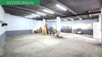 Nave industrial con gran patio y despachos en Llíria – perfecta para almacén, taller o logística photo 0