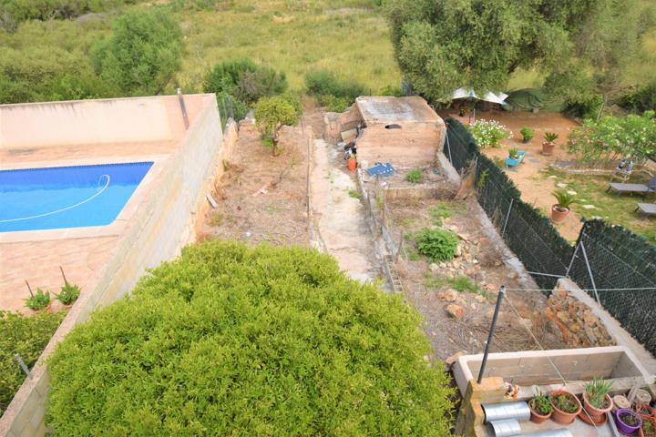 Casa de pueblo con gran jardín  garaje y posibilidad de hacer piscina  en María de Salud. photo 0
