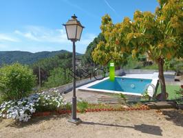 Magnifica casa con Jardin y piscina en Vilanova del Valles. photo 0