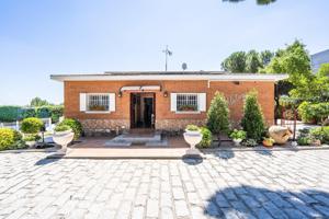 Unifamiliar Separadas En venta en Marazuela- El Torreón, Las Rozas De Madrid photo 0