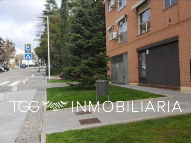 SE VENDE LOCAL COMERCIAL EN BOADILLA DEL MONTE photo 0