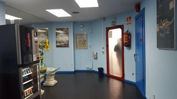 SE VENDE LOCAL COMERCIAL EN BOADILLA DEL MONTE photo 0