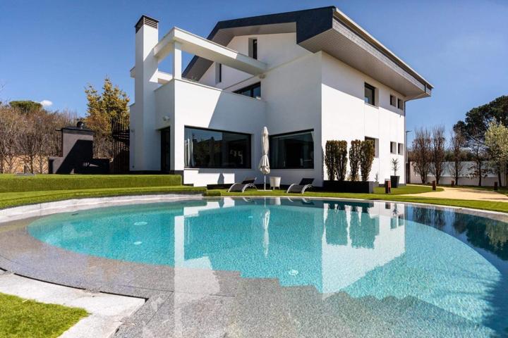 VENTA CASA CHALET INDEPENDIENTE EN GUADARRAMA photo 0