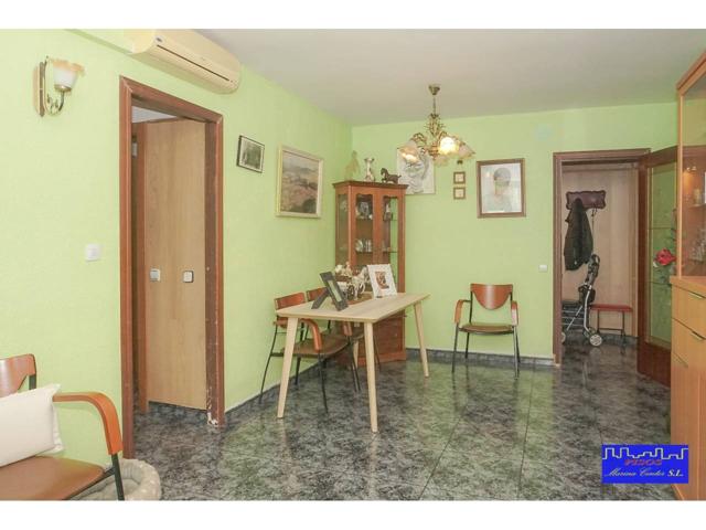 CON ASCENSOR Y BALCON EN EL GORNAL photo 0