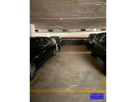 OPORTUNIDAD PARKING A LA VENTA EN BELLVITGE photo 0
