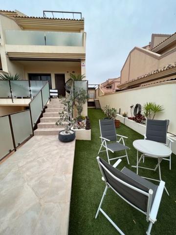 Villa En venta en Torrevieja photo 0