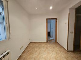 Piso En venta en Embajadores photo 0