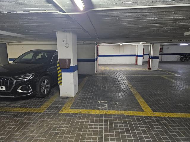 Parking En venta en Universidad photo 0