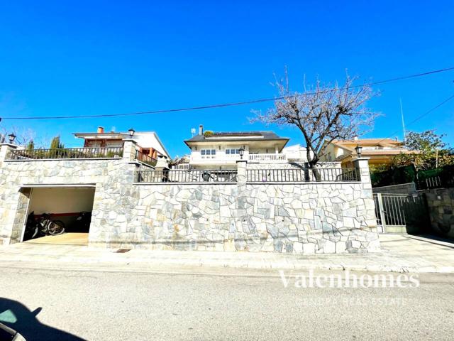 Exclusiva casa con piscina en Lliçà d'Amunt. photo 0