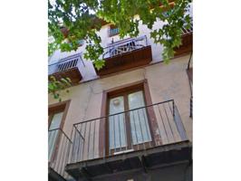 Edificio en venta en Olot photo 0