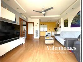 Tu nuevo hogar te espera en Polinyà! Piso luminoso con terraza para disfrutar del sol todo el año. Con parking y traster photo 0
