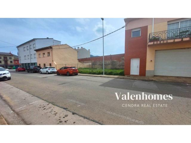 Parcela en venta en Olot – Ideal para promotores o autopromoción particular photo 0