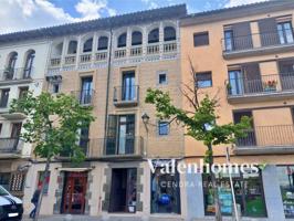 Edificio en venta en Manlleu photo 0